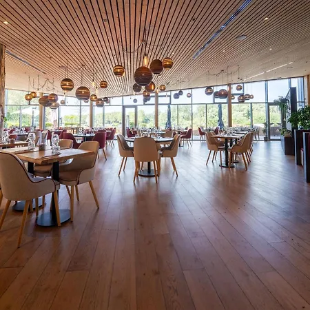 Spacious With Garden